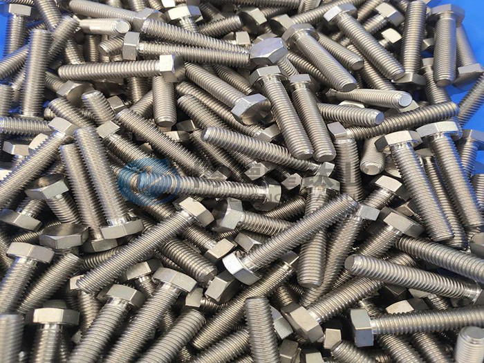 钛螺丝的腐蚀性能在摩托车改装上的分析