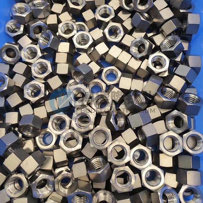 钛螺母精密加工！